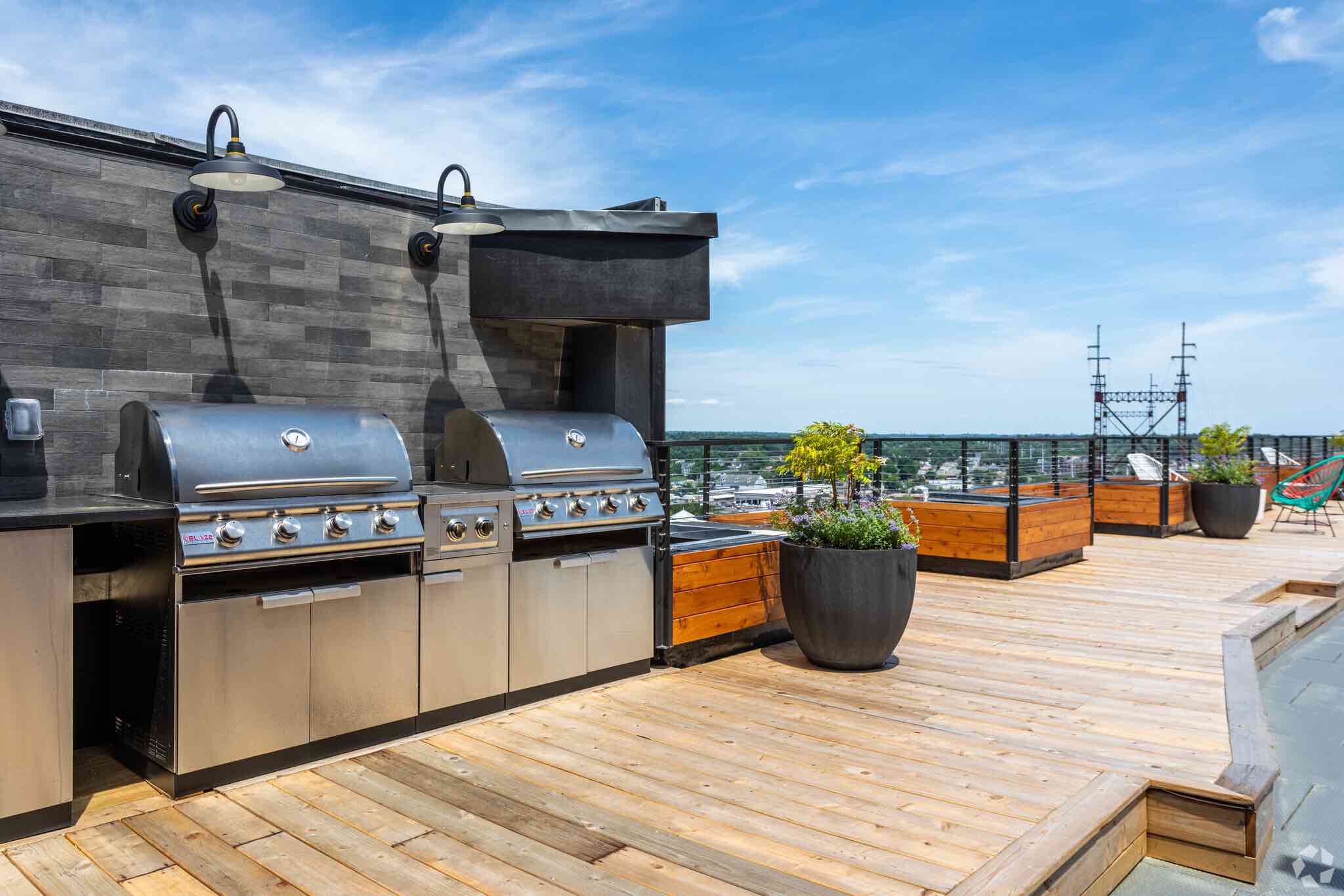 50-Washington-St-Norwalk-CT-Grilling-on-the-Rooftop-20-LargeHighDefinition