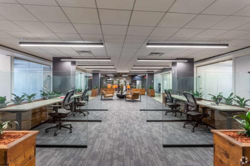 10-floor-workstations